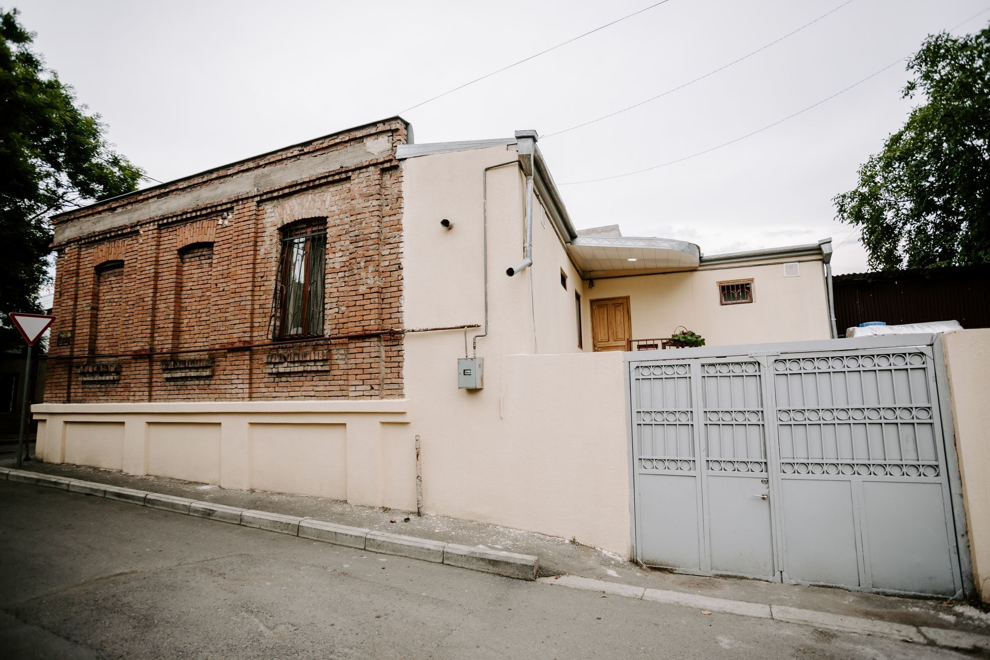 Tbilisi Viking Hostel エクステリア 写真